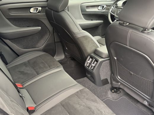 Volvo  XC40 Recharge Ultimate 70 kWh | Audio installatie premium | Cruise control adaptief met Stop&Go en stu... ActivLease financial lease