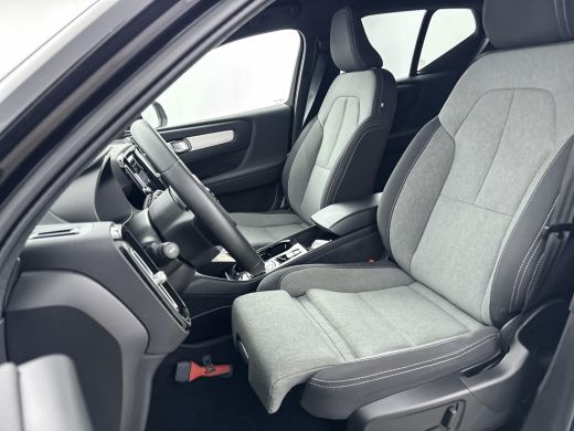 Volvo  XC40 T4 Recharge Plus Bright | 18" | Elektrisch verstelbare stoelen | Trekhaak | Harman Kardon | Adapt... ActivLease financial lease