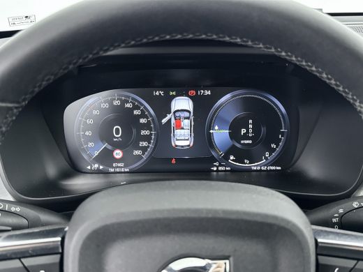 Volvo  XC40 T4 Recharge Plus Bright | 18" | Elektrisch verstelbare stoelen | Trekhaak | Harman Kardon | Adapt... ActivLease financial lease