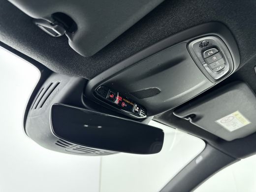 Volvo  XC40 T4 Recharge Plus Bright | 18" | Elektrisch verstelbare stoelen | Trekhaak | Harman Kardon | Adapt... ActivLease financial lease