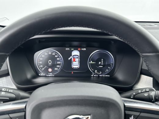 Volvo  XC40 T4 Recharge Plus Dark | 18" | Elektrisch verstelbare stoelen | Harman Kardon | Trekhaak | Adaptie... ActivLease financial lease