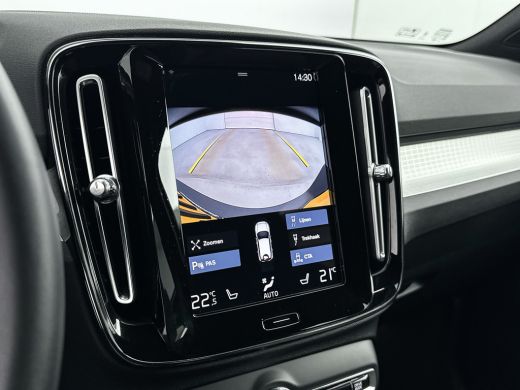 Volvo  XC40 T4 Recharge Plus Dark | 18" | Elektrisch verstelbare stoelen | Harman Kardon | Trekhaak | Adaptie... ActivLease financial lease