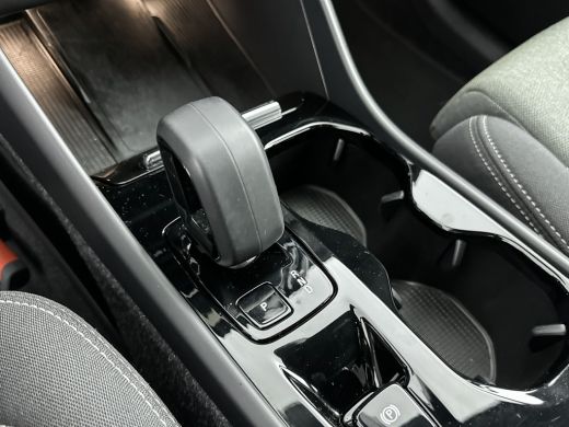 Volvo  XC40 T4 Recharge Plus Dark | 18" | Elektrisch verstelbare stoelen | Harman Kardon | Trekhaak | Adaptie... ActivLease financial lease