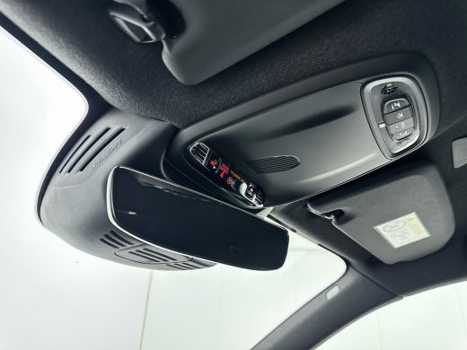 Volvo  XC40 T4 Recharge Plus Dark | 18" | Elektrisch verstelbare stoelen | Harman Kardon | Trekhaak | Adaptie... ActivLease financial lease