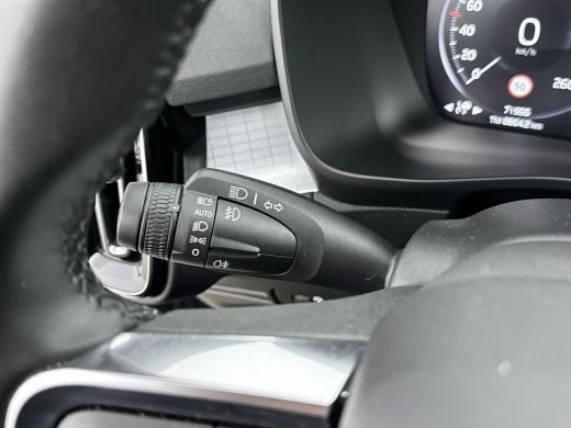 Volvo  XC40 T4 Recharge Plus Dark | 18" | Elektrisch verstelbare stoelen | Harman Kardon | Trekhaak | Adaptie... ActivLease financial lease