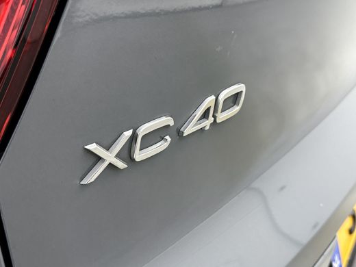 Volvo  XC40 T4 Recharge Plus Dark | 18" | Elektrisch verstelbare stoelen | Harman Kardon | Trekhaak | Adaptie... ActivLease financial lease