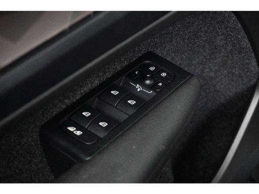 Volvo  XC40 T5 Plus Dark Recharge Plug-In Hybrid 2WD | Trekhaak | PDC V+A en Camera | BLIS | Adaptive cruisco... ActivLease financial lease