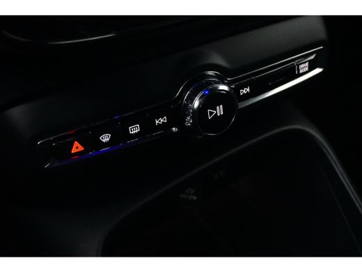 Volvo  XC40 T5 Plus Dark Recharge Plug-In Hybrid 2WD | Trekhaak | PDC V+A en Camera | BLIS | Adaptive cruisco... ActivLease financial lease