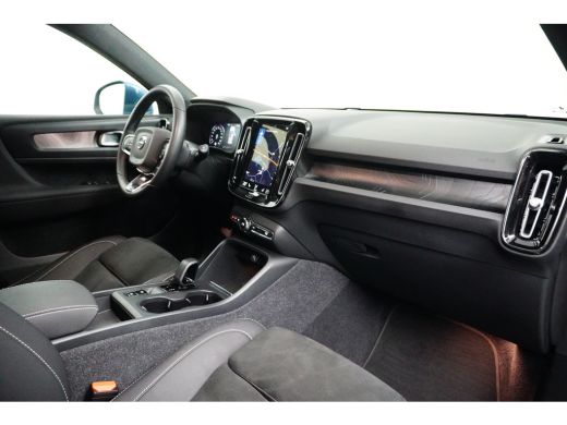 Volvo  XC40 T5 Plus Dark Recharge Plug-In Hybrid 2WD | Trekhaak | PDC V+A en Camera | BLIS | Adaptive cruisco... ActivLease financial lease