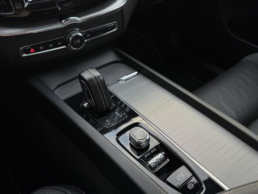 Volvo  XC60 2.0 T8 AWD Polestar Engineered | Trekhaak | HUD | Bowers & Wilkins | 360 | Full-LED | Achterbank ... ActivLease financial lease