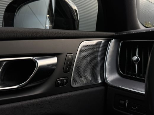 Volvo  XC60 2.0 T8 AWD Polestar Engineered | Trekhaak | HUD | Bowers & Wilkins | 360 | Full-LED | Achterbank ... ActivLease financial lease