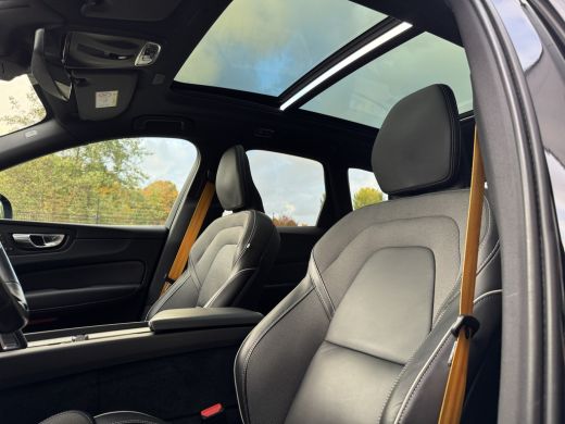 Volvo  XC60 2.0 T8 AWD Polestar Engineered | Trekhaak | HUD | Bowers & Wilkins | 360 | Full-LED | Achterbank ... ActivLease financial lease