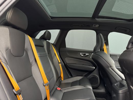 Volvo  XC60 2.0 T8 AWD Polestar Engineered | Trekhaak | HUD | Bowers & Wilkins | 360 | Full-LED | Achterbank ... ActivLease financial lease