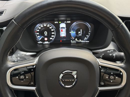 Volvo  XC60 2.0 T8 AWD Polestar Engineered | Trekhaak | HUD | Bowers & Wilkins | 360 | Full-LED | Achterbank ... ActivLease financial lease