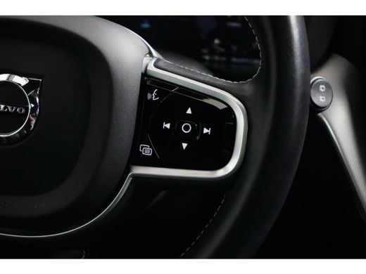 Volvo  XC60 Recharge T8 AWD R-Design | Apple Carplay/Android Auto | Audio installatie premium | Cruise contro... ActivLease financial lease