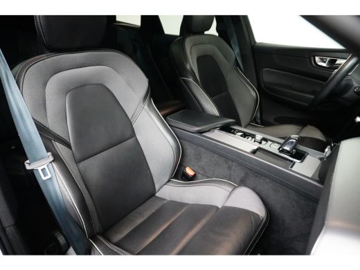 Volvo  XC60 Recharge T8 AWD R-Design | Apple Carplay/Android Auto | Audio installatie premium | Cruise contro... ActivLease financial lease