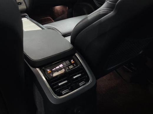 Volvo  XC90 2.0 T8 Plug-in Hybrid Ultimate Dark | Full Option! | Luchtvering | Trekhaak | Bowers&Wilkins | Ma... ActivLease financial lease