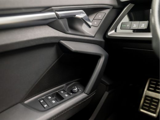 Audi A3 Sportback 30 TFSI S-Line Sport Automaat (2X S-LINE, APPLE CARPLAY, GROOT NAVI, LEDER, ADAPTIVE CR... ActivLease financial lease