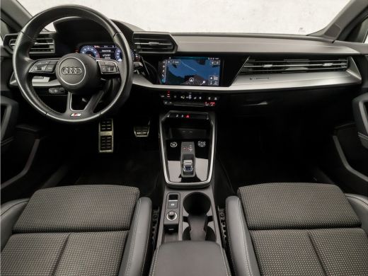Audi A3 Sportback 30 TFSI S-Line Sport Automaat (2X S-LINE, APPLE CARPLAY, GROOT NAVI, LEDER, ADAPTIVE CR... ActivLease financial lease