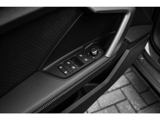 Audi A3 Sportback S edition | Aluminium optiek in het interieur | Assistentiepakket Rijden en Parkeren Pl... ActivLease financial lease