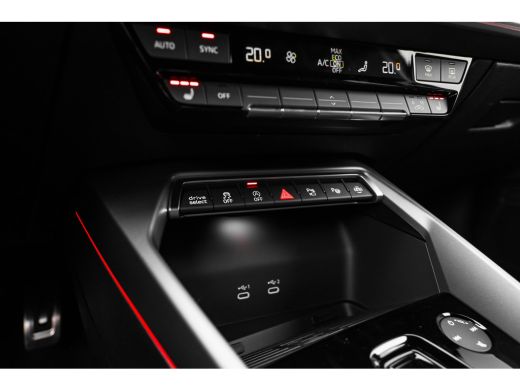 Audi A3 Sportback S edition | Aluminium optiek in het interieur | Assistentiepakket Rijden en Parkeren Pl... ActivLease financial lease