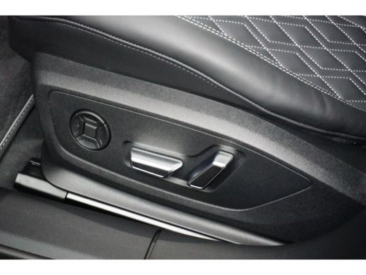 Audi A6 Avant 55 TFSIe 367PK Quattro Competition TREKHAAK | S-LINE | PANORAMADAK | FABRIEKSNAVIGATIE ActivLease financial lease