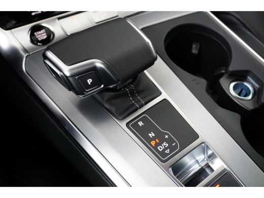 Audi A6 Avant 55 TFSIe 367PK Quattro Competition TREKHAAK | S-LINE | PANORAMADAK | FABRIEKSNAVIGATIE ActivLease financial lease