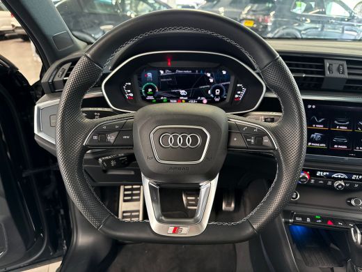 Audi Q3 45 245pk TFSI e S Edition Adaptive cruise control | MMI navigatie plus | Stoelverwarming voorin ActivLease financial lease