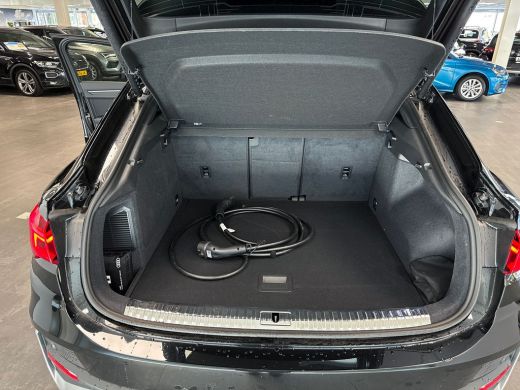 Audi Q3 45 245pk TFSI e S Edition Adaptive cruise control | MMI navigatie plus | Stoelverwarming voorin ActivLease financial lease