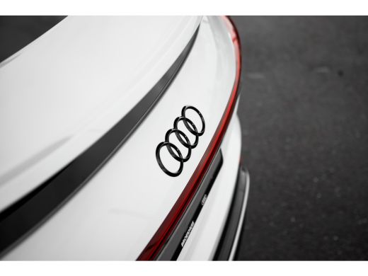 Audi Q4 e-tron S edition Competition | Achterklep, automatisch bedienbaar | Achteruitrijcamera | Adaptive cruise... ActivLease financial lease