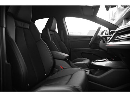 Audi Q4 e-tron S edition Competition | Achterklep, automatisch bedienbaar | Achteruitrijcamera | Adaptive cruise... ActivLease financial lease