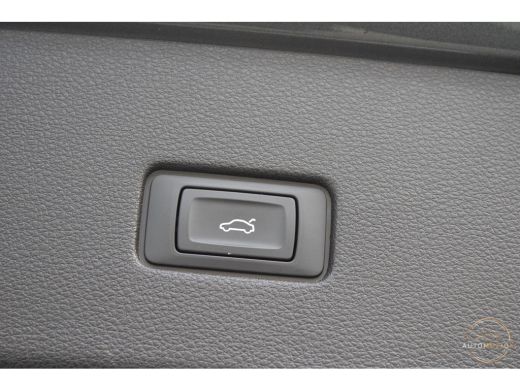 Audi Q8 60 TFSI e quattro Competition SQ8  PANO  CAM  ACC  LANE ASS  TREKHAAK LUCHTVERING ActivLease financial lease