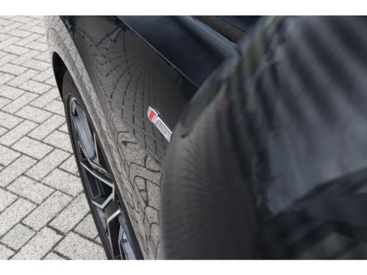 Audi Q8 60 TFSI e quattro Pro Line S Competition Carbon | Trekhaak | Pano | ACC | Valcona Leder | Luchtve... ActivLease financial lease