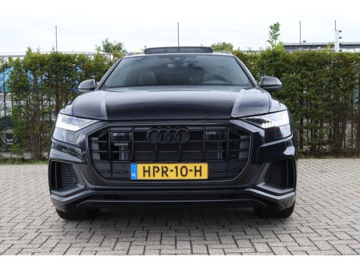 Audi Q8 60 TFSI e quattro Pro Line S Competition Carbon | Trekhaak | Pano | ACC | Valcona Leder | Luchtve... ActivLease financial lease