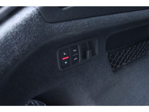 Audi Q8 60 TFSI e quattro Pro Line S Competition Carbon | Trekhaak | Pano | ACC | Valcona Leder | Luchtve... ActivLease financial lease