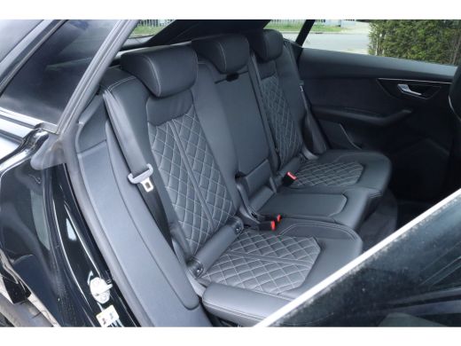 Audi Q8 60 TFSI e quattro Pro Line S Competition Carbon | Trekhaak | Pano | ACC | Valcona Leder | Luchtve... ActivLease financial lease