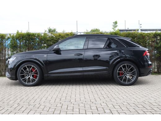 Audi Q8 60 TFSI e quattro Pro Line S Competition Carbon | Trekhaak | Pano | ACC | Valcona Leder | Luchtve... ActivLease financial lease