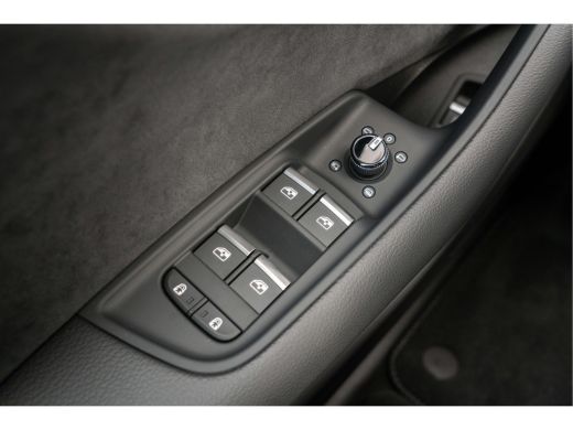 Audi Q8 60 TFSI e quattro Pro Line S Competition | Valcona| Panodak| Head up| 23 inch| Trekhaak| ActivLease financial lease