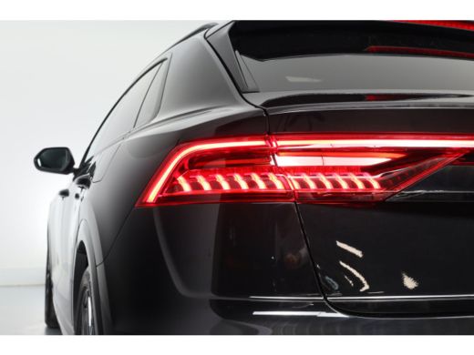 Audi Q8 60 TFSI e quattro Pro Line S Competition | Valcona | Panoramadak | Carbon | HUD | Trekhaak | Pano... ActivLease financial lease