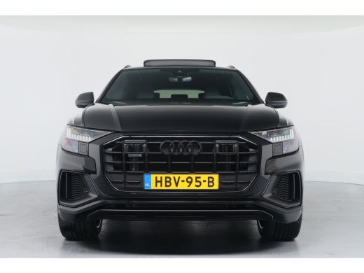 Audi Q8 60 TFSI e quattro Pro Line S Competition | Valcona | Panoramadak | Carbon | HUD | Trekhaak | Pano... ActivLease financial lease