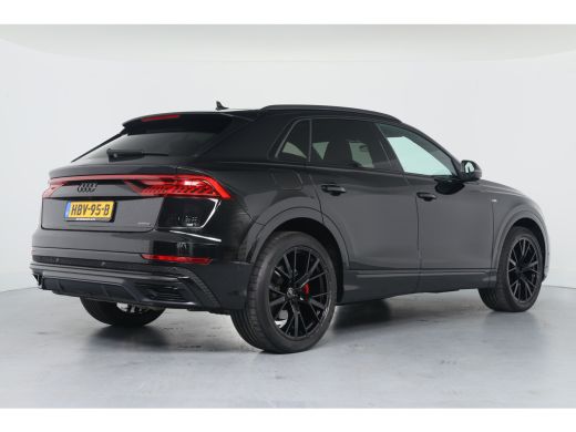 Audi Q8 60 TFSI e quattro Pro Line S Competition | Valcona | Panoramadak | Carbon | HUD | Trekhaak | Pano... ActivLease financial lease