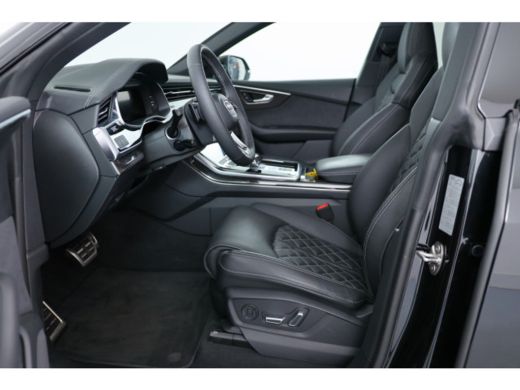 Audi Q8 60 TFSI e quattro Pro Line S Competition | Valcona | Panoramadak | Carbon | HUD | Trekhaak | Pano... ActivLease financial lease