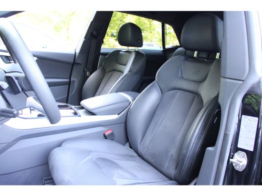 Audi Q8 60 TFSIe QUATTRO S Competition TREKHAAK ELEKTR | ELEKTR KELP | 22'' LMV | ADAPTIVE CRUISE | STOEL... ActivLease financial lease