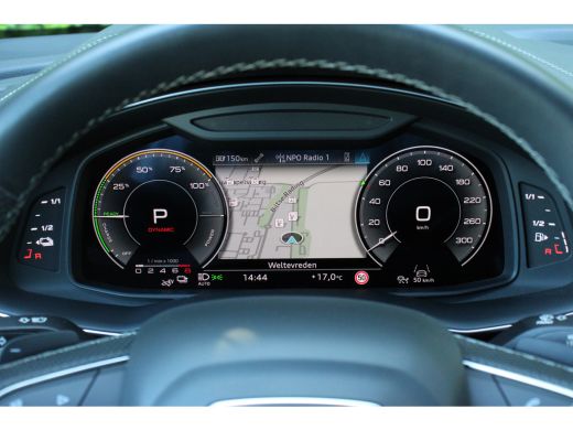 Audi Q8 60 TFSIe QUATTRO S Competition TREKHAAK ELEKTR | ELEKTR KELP | 22'' LMV | ADAPTIVE CRUISE | STOEL... ActivLease financial lease