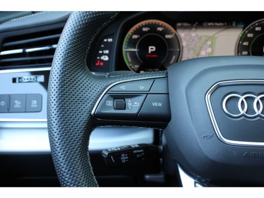 Audi Q8 60 TFSIe QUATTRO S Competition TREKHAAK ELEKTR | ELEKTR KELP | 22'' LMV | ADAPTIVE CRUISE | STOEL... ActivLease financial lease