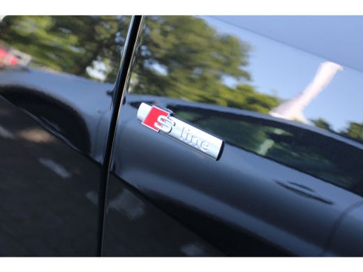 Audi Q8 60 TFSIe QUATTRO S Competition TREKHAAK ELEKTR | ELEKTR KELP | 22'' LMV | ADAPTIVE CRUISE | STOEL... ActivLease financial lease