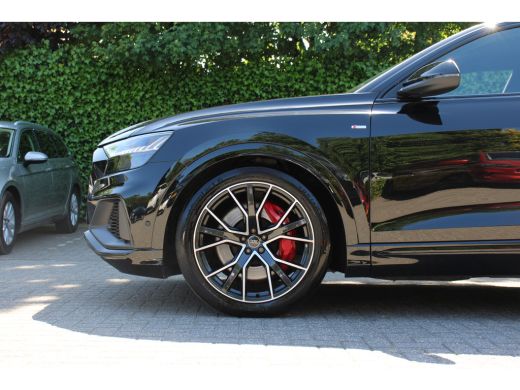 Audi Q8 60 TFSIe QUATTRO S Competition TREKHAAK ELEKTR | ELEKTR KELP | 22'' LMV | ADAPTIVE CRUISE | STOEL... ActivLease financial lease