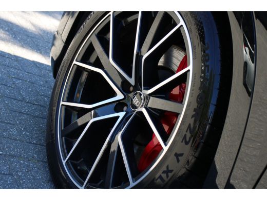 Audi Q8 60 TFSIe QUATTRO S Competition TREKHAAK ELEKTR | ELEKTR KELP | 22'' LMV | ADAPTIVE CRUISE | STOEL... ActivLease financial lease