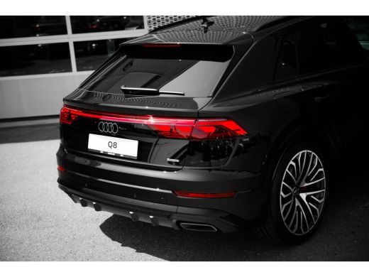 Audi Q8 Pro Line S Competition | Adaptive cruise control | Bang & Olufsen Premium 3D | Glazen panoramadak ActivLease financial lease