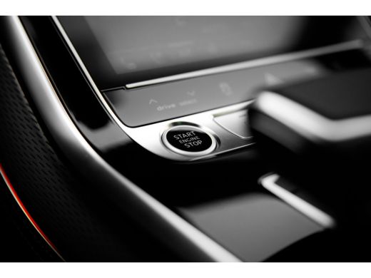 Audi Q8 Pro Line S Competition | Adaptive cruise control | Bang & Olufsen Premium 3D | Glazen panoramadak ActivLease financial lease